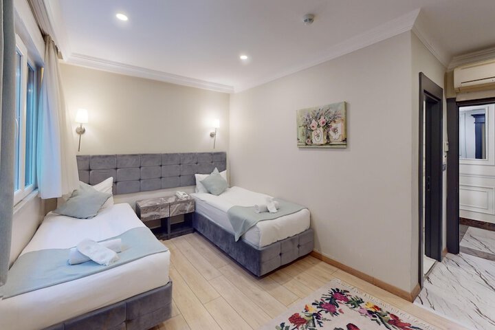 Room 4 of 21