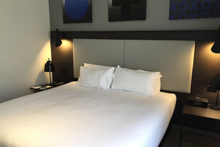 Room 6 of 29