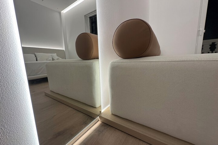 Room 10 of 34