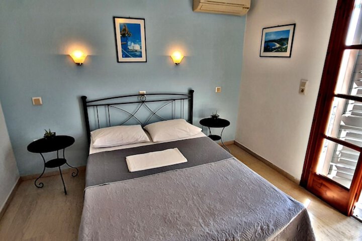 Room 34 of 162