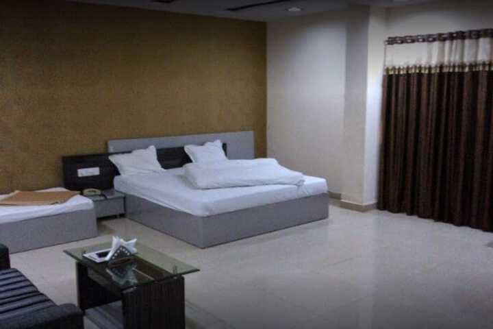 Room 8 of 17