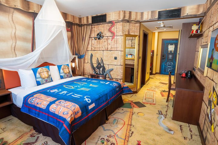 Room 4 of 54