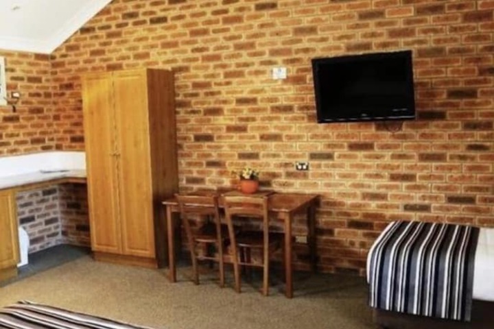 Room 6 of 46