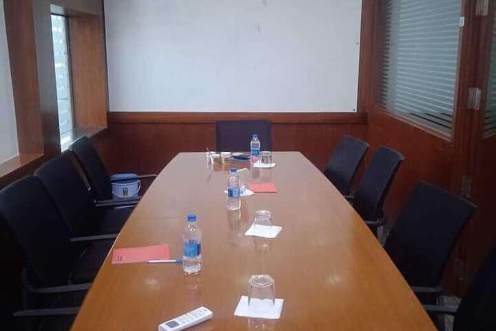 Business Center 37 of 39