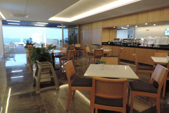 Breakfast/Coffee Service 50 of 70