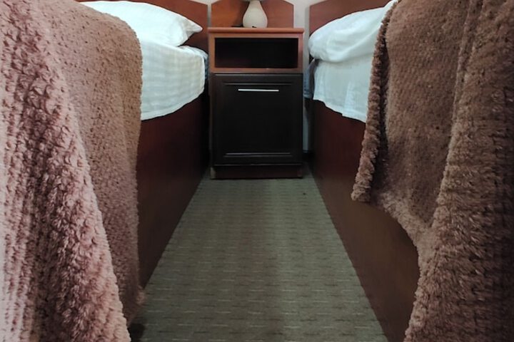 Room 10 of 164