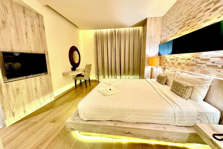 Room 14 of 61