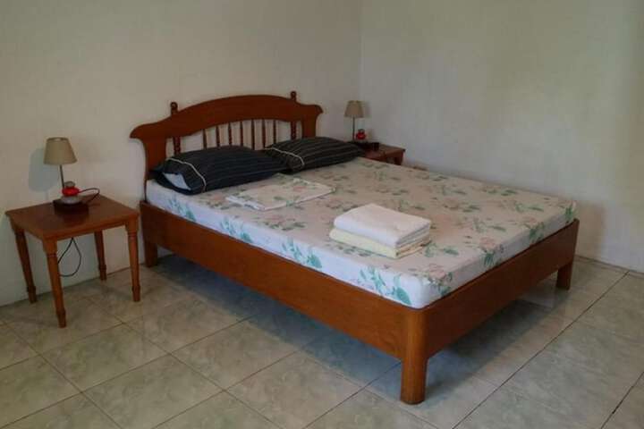 Room 6 of 42