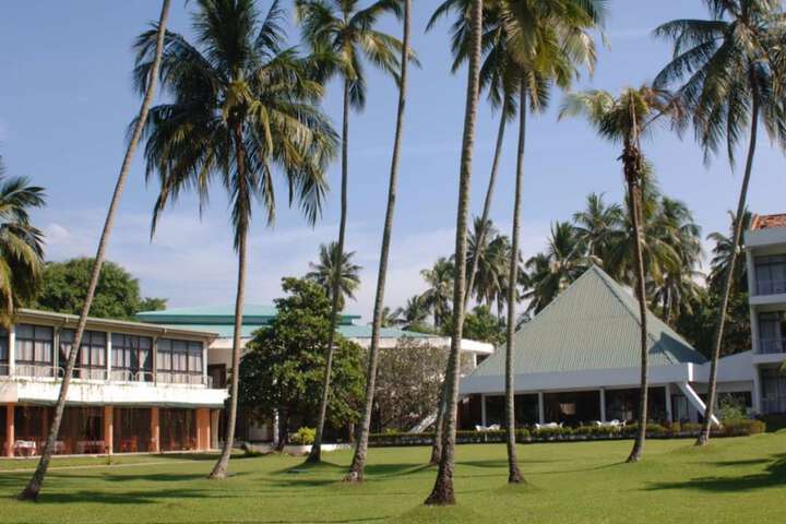 Hotel Exterior 35 of 40