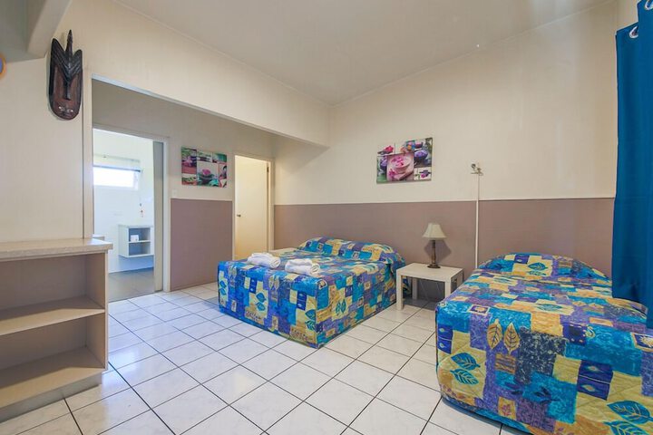 Room 10 of 26