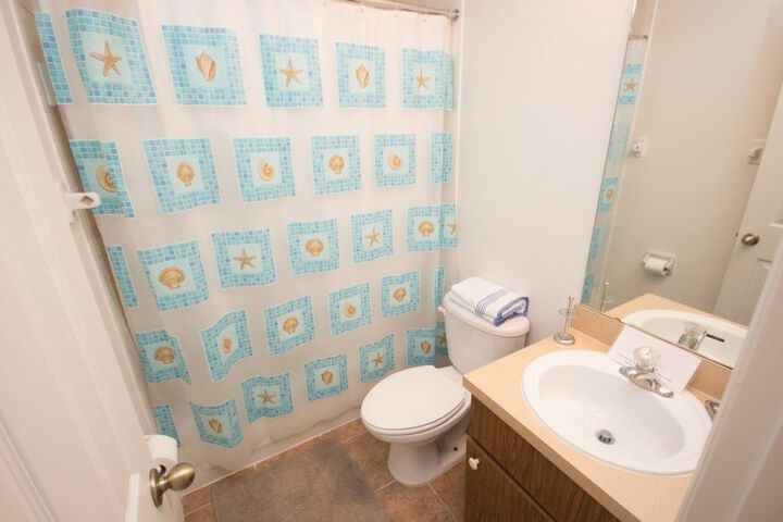 Room 6 of 13