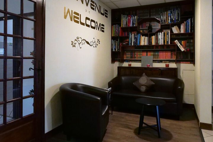 Business Center 26 of 29