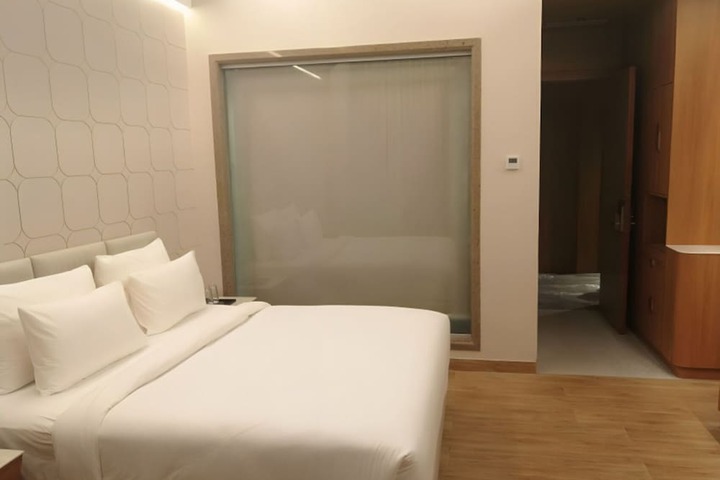 Room 5 of 29