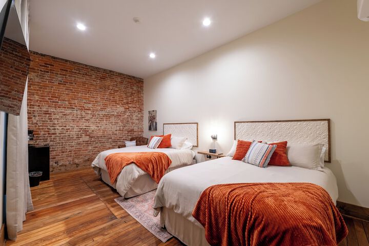 Room 15 of 39