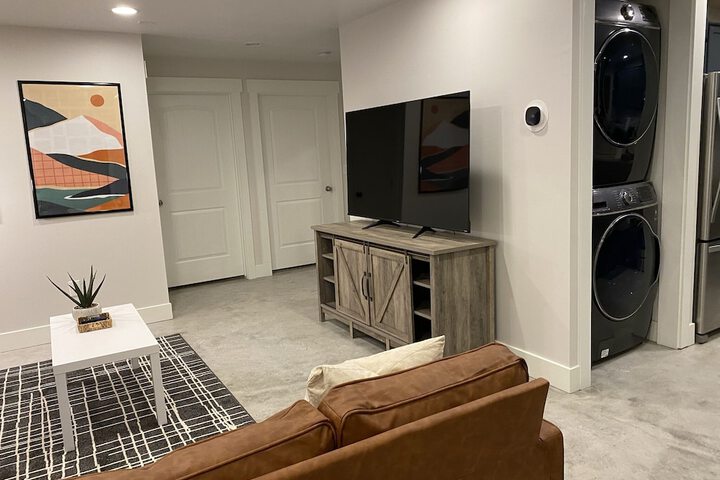 Lounge 249 of 426