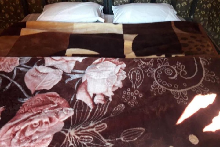 Room 13 of 63