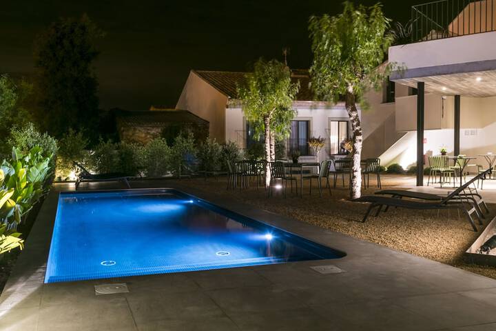 Pool 77 of 108