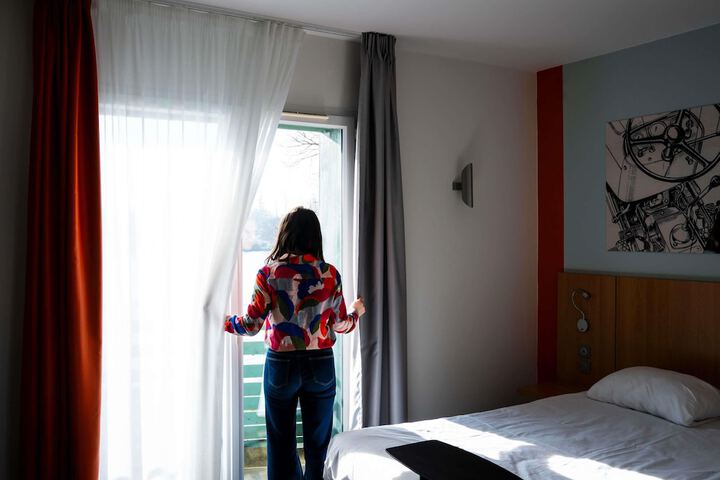 Room 13 of 36