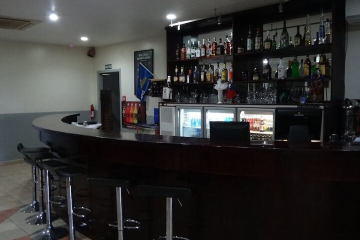 Lounge 42 of 51