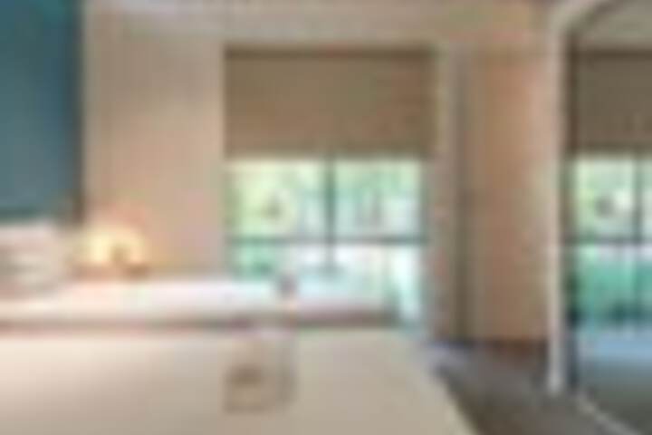 Room 38 of 279