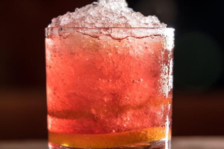 Lounge 83 of 160