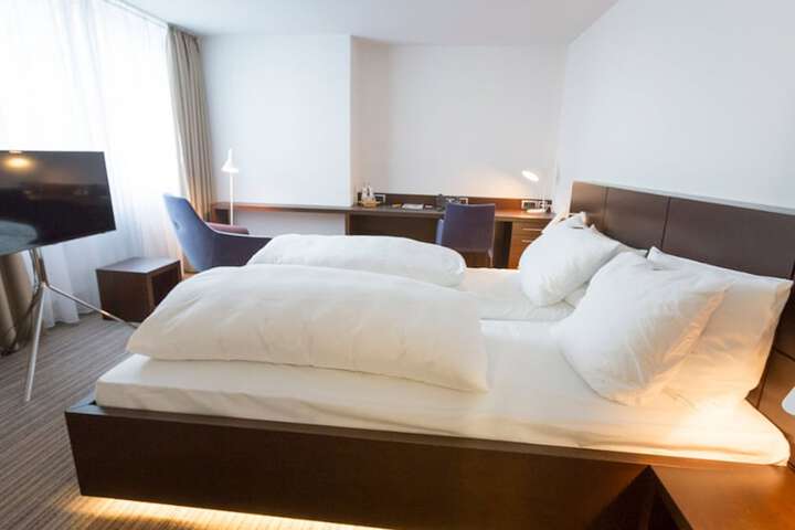 Room 20 of 42