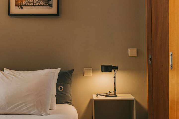Room 27 of 91