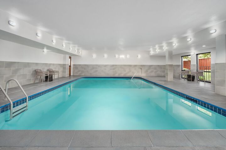 Hotel Pool