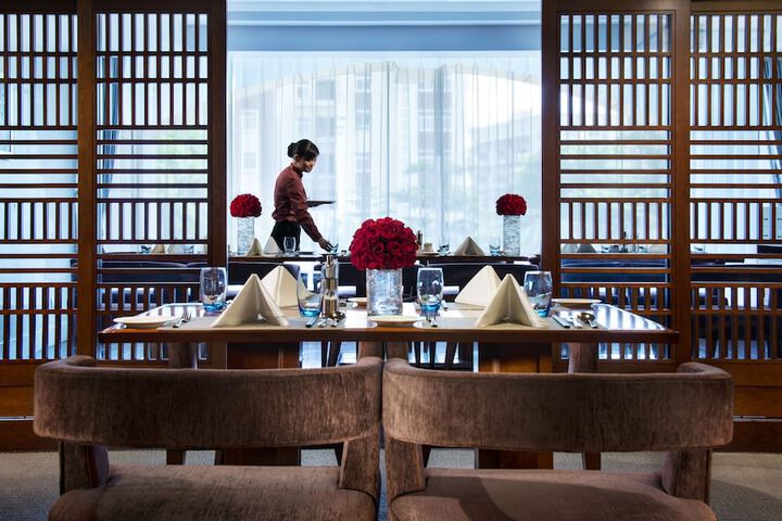 Dining 87 of 102