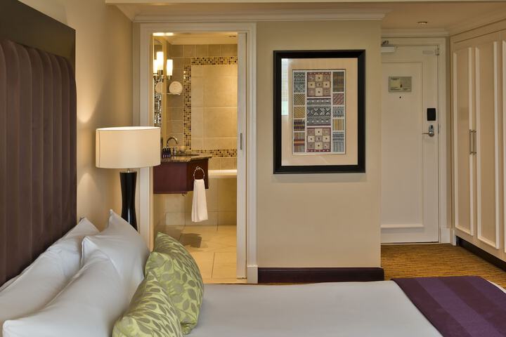 Room 17 of 120