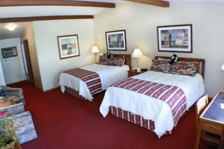 Room 12 of 40