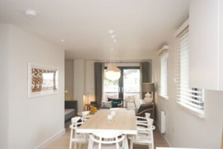 Room 15 of 27