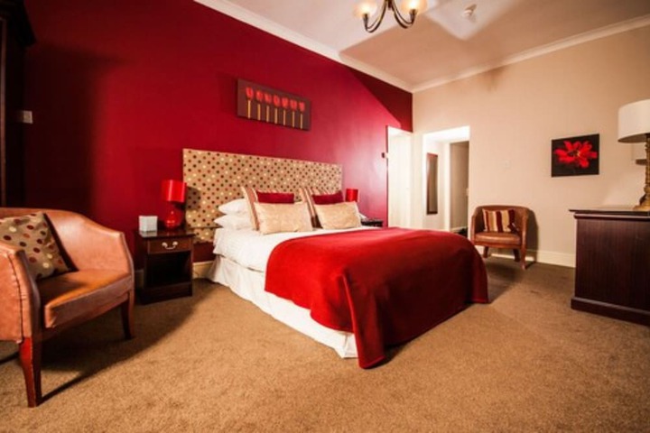 Room 7 of 37