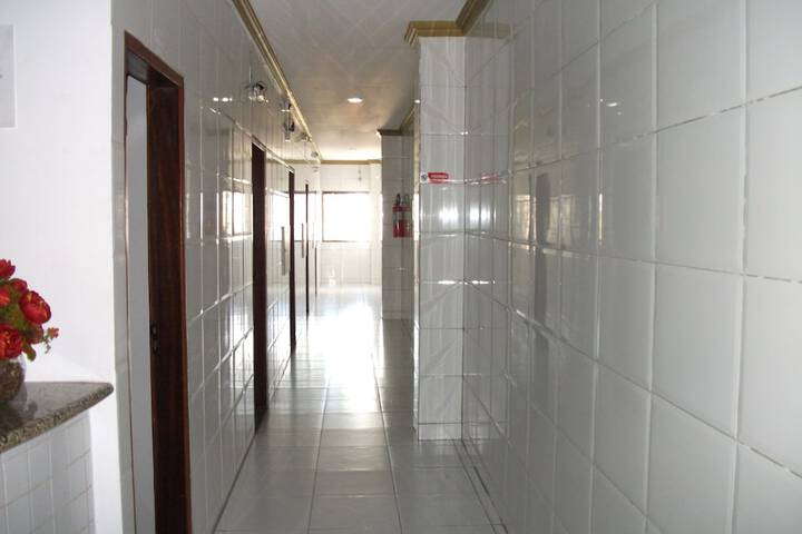 Ballroom/Hall 30 of 34