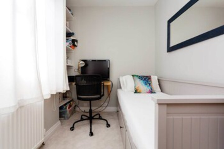 Room 10 of 11