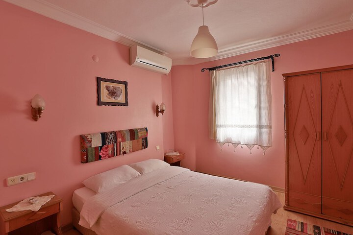 Room 22 of 64