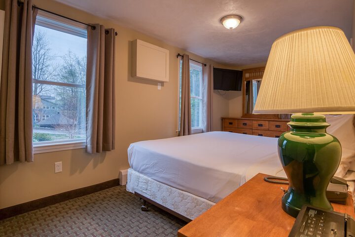 Superior King Lakeside with Shared Balcony (61 of 64)