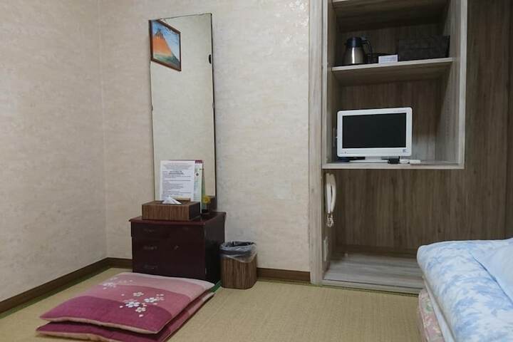 Room 15 of 54