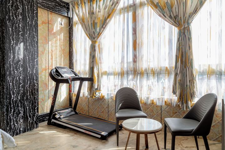 Room 15 of 26