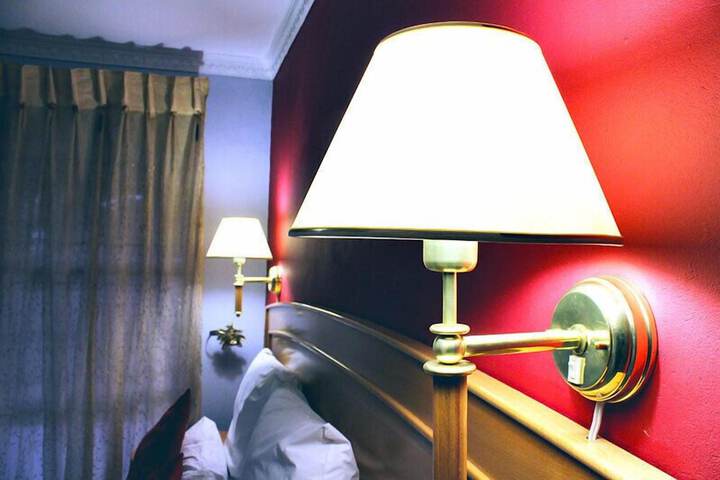 Room 15 of 33
