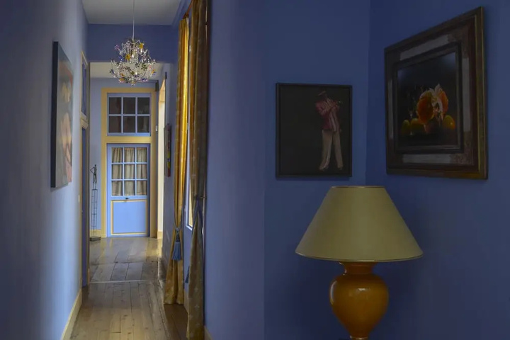 hotel_rooms