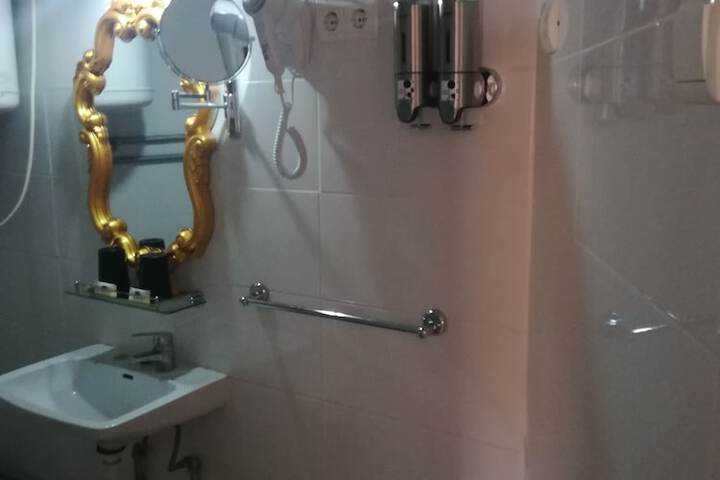 Room 19 of 29