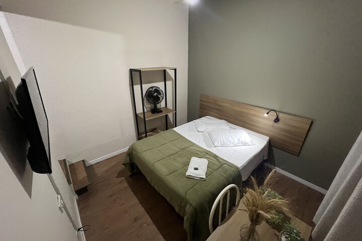 Room 37 of 64