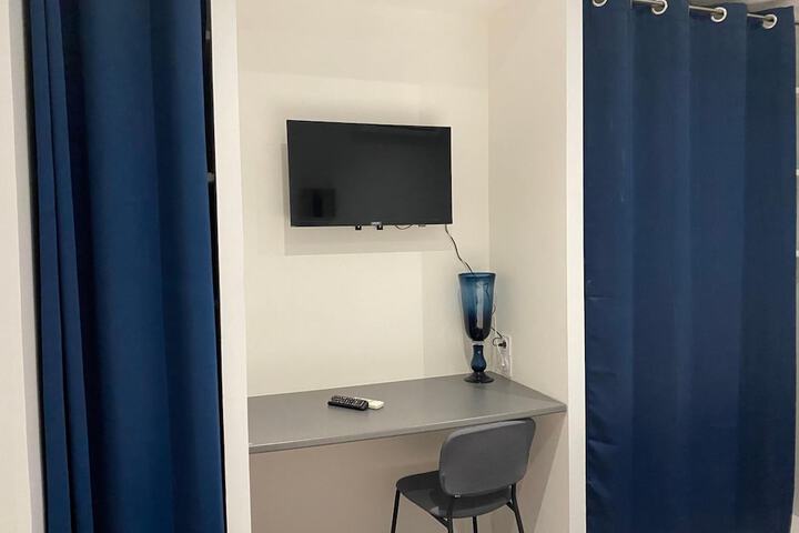 Room 9 of 62