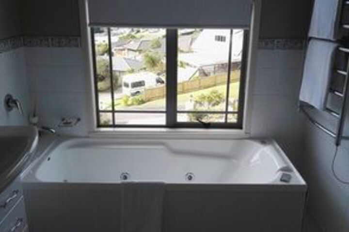 Hot Tub 28 of 35