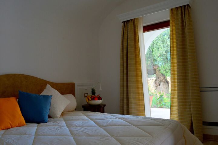 Room 6 of 62