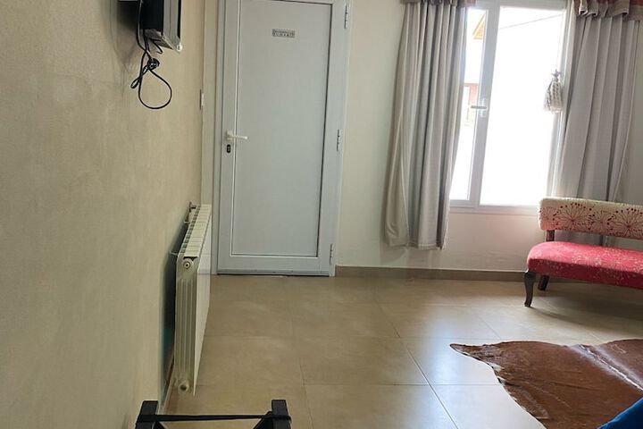 Room 38 of 136