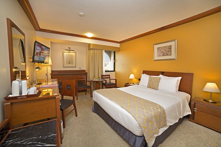 Room 5 of 41