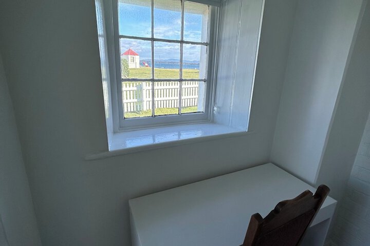 Room 40 of 179