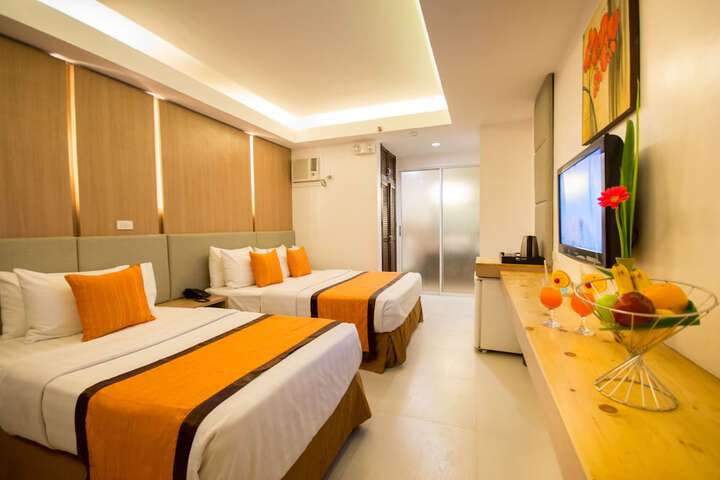 Room 17 of 34
